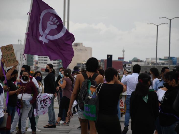 Con cadena humana veracruzanas buscan detener violencia contra mujeres y niñas