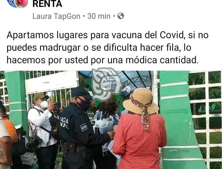 Cobran aguadulceños para apartar lugares en fila de vacunación