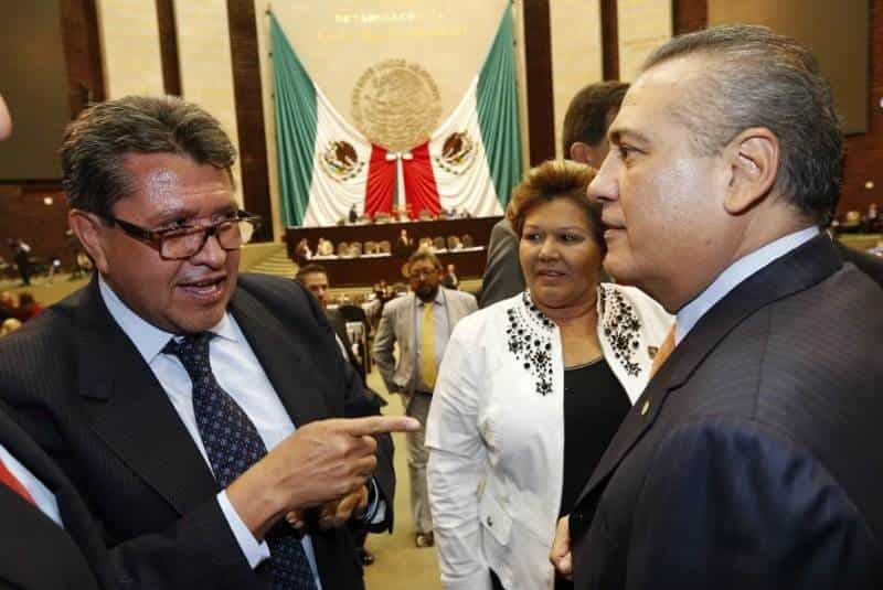 Ricardo Monreal defiende inocencia de Manlio Fabio Beltrones