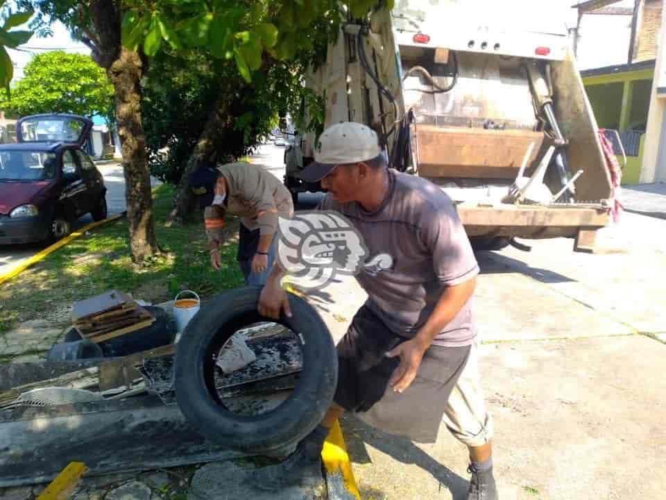 Detectan casos de dengue durante descacharrización en Coatzacoalcos