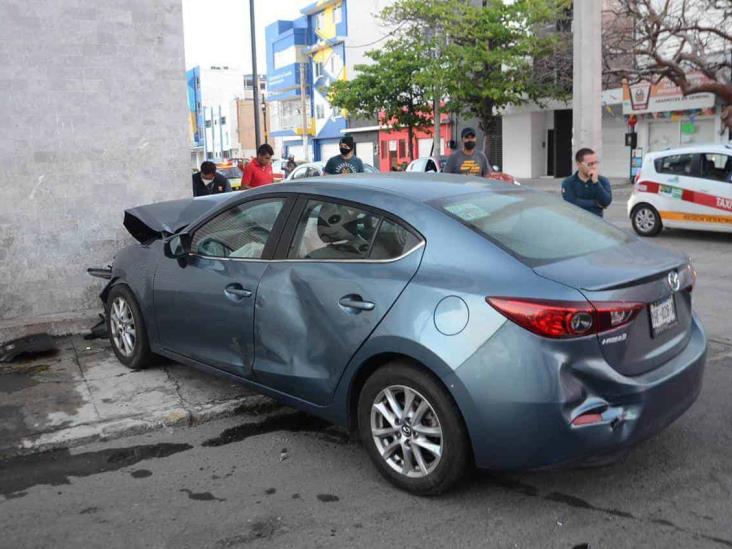 Se registra accidente en colonia del Puerto; deja una persona herida