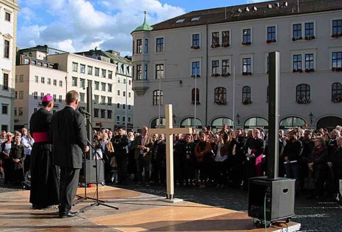 Se rebela grupo de sacerdotes en Austria ; bendecirán uniones homosexuales