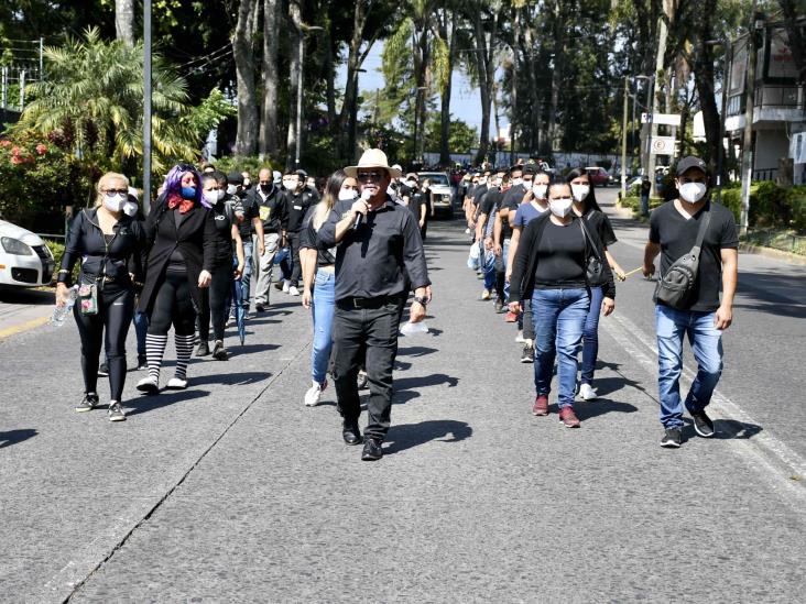 Trabajadores y empresarios de fiestas ya no soportan parálisis de actividades