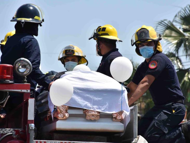 Despiden a Rafael, bombero caído en ataque armado