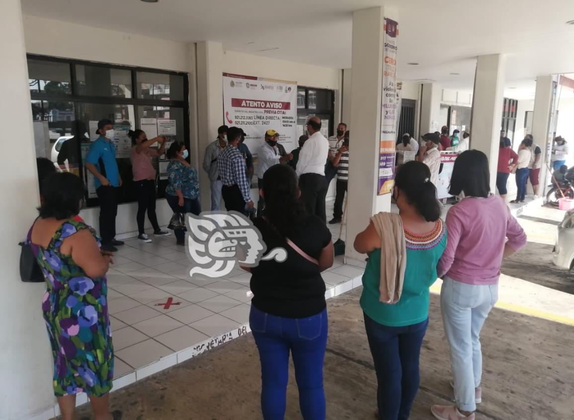 Habitantes de ejidos protestan en Ayuntamiento por falta de agua y luz