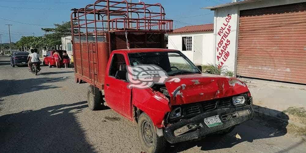 Conductora sufre accidente al intentar llevar al hospital a familiar