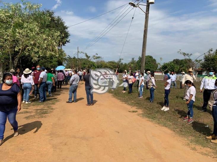 Productores y obreros reciben al Presidente con inquietudes