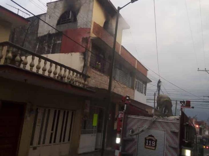 Incendio en casa de Orizaba deja daños materiales