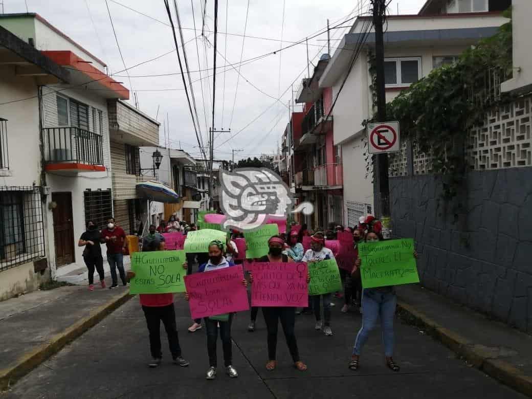 Exigen mujeres aplicar todo el peso de la ley a Rogelio Franco