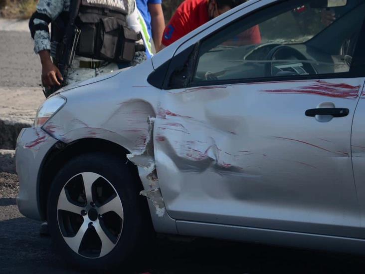 Tráiler impacta a choque particular en carretera federal Veracruz-Cardel