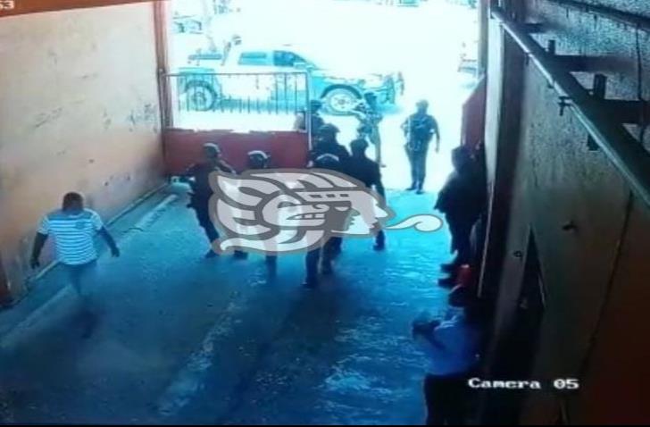 Detienen a líder de la CATEM en Coatzacoalcos; SSP catea oficinas