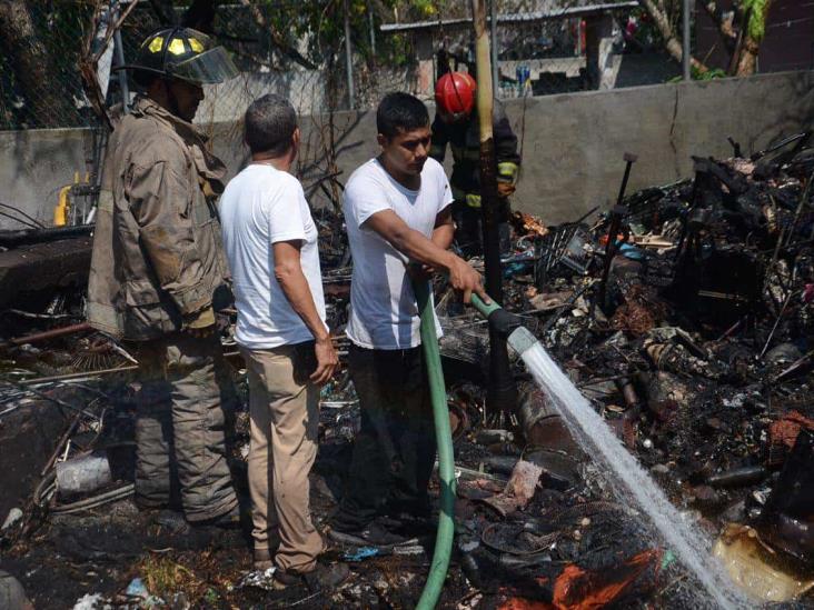 Se incendia vivienda en calles del puerto de Veracruz