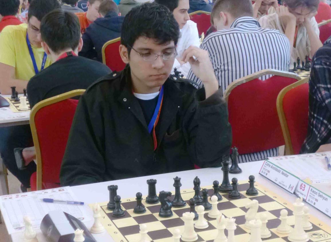 Néstor Cofré de gran carrera individual a su faceta como instructor de Ajedrez