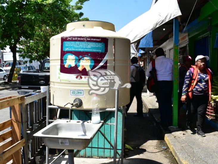 Sana distancia no es respetada en el Mercado Morelos