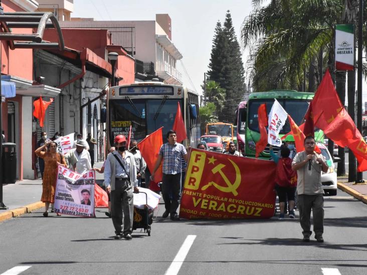 Marcha el FPR en Orizaba en exigencia de aparición con vida de comerciante