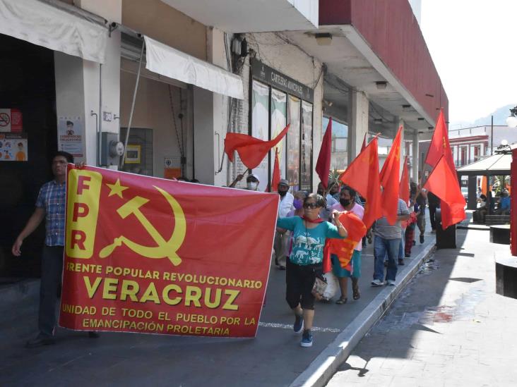 Marcha el FPR en Orizaba en exigencia de aparición con vida de comerciante