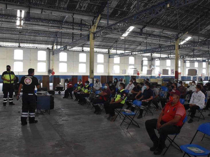 Estadounidense pide valorar labor de Bomberos y atender carencias