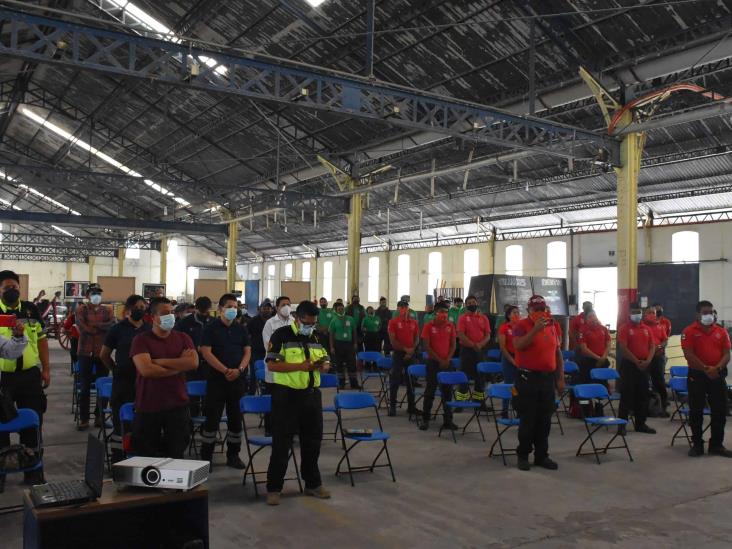 Estadounidense pide valorar labor de Bomberos y atender carencias