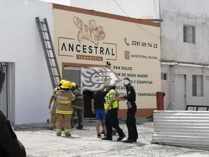 Se registra incendio en negocio ubicado al costado de carretera federal