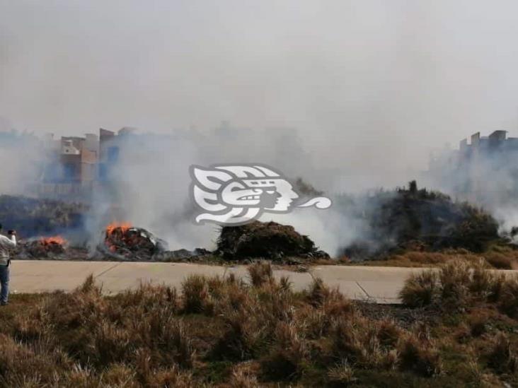 PC y Bomberos controlan incendio al poniente de Coatzacoalcos