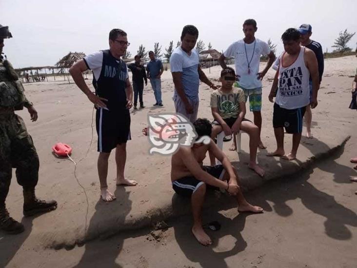 Rescata Semar a bañistas toluqueños en playa de Tamiahua