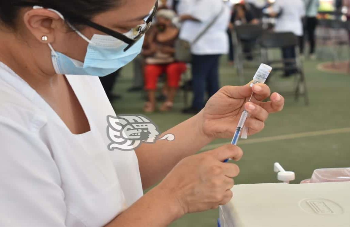 Más de 32 mil adultos mayores se vacunaron en Coatzacoalcos