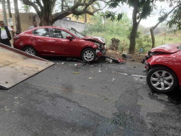 Chocan de frente dos unidades en Playa de Vacas