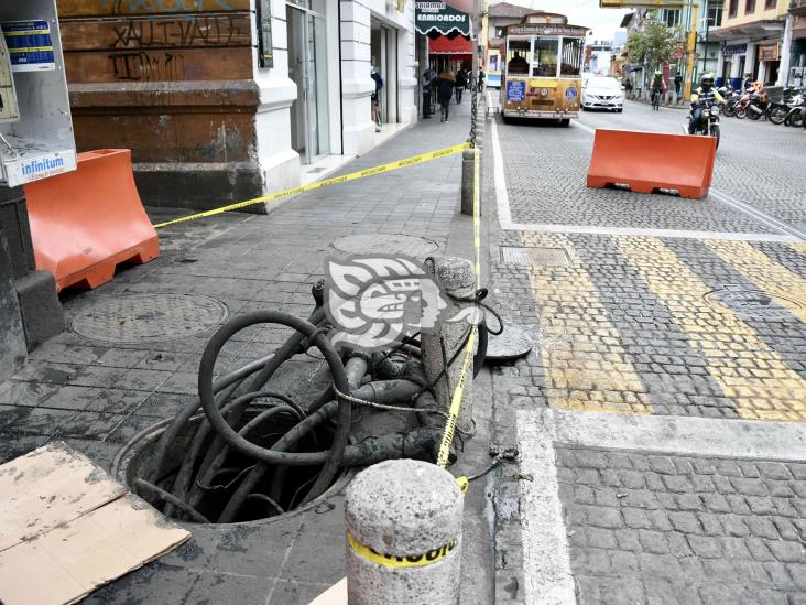 Por daño en cableado subterráneo, falta de luz en centro de Xalapa