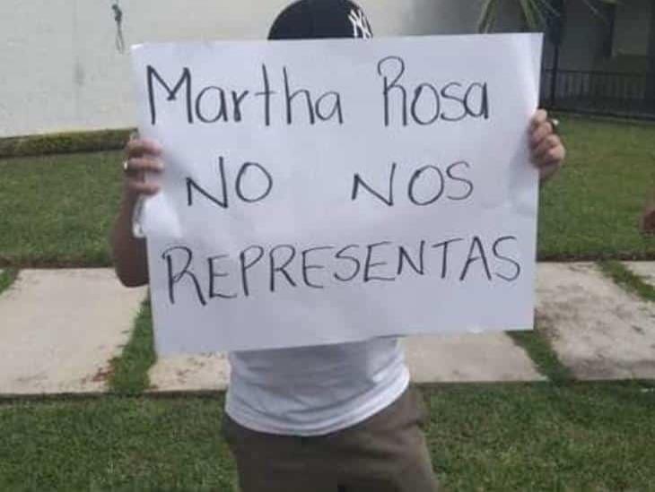 Militantes de Morena arman alboroto en arranque de campaña en Córdoba