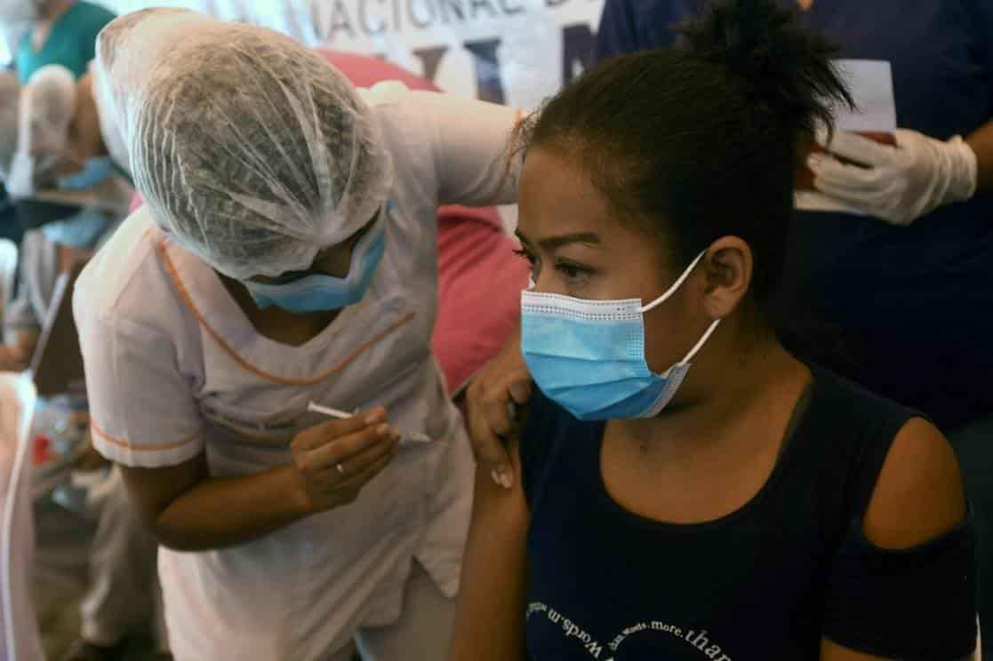 Dan prisión preventiva a enfermeras por robo de vacunas en Bolivia