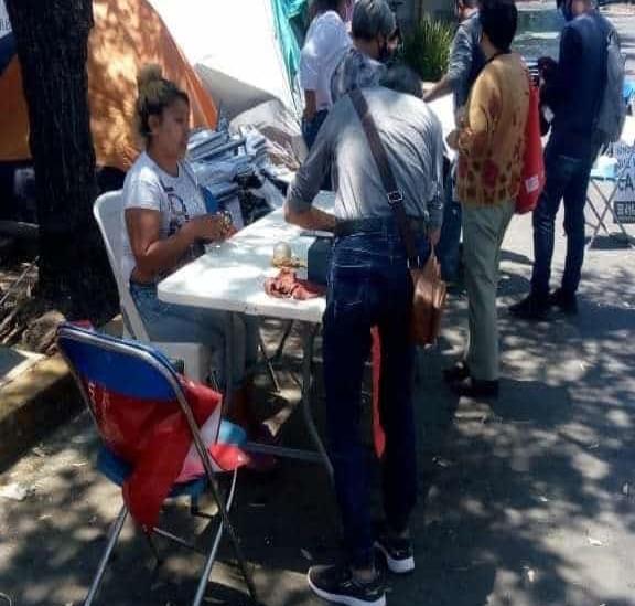 En Orizaba, militantes de Morena piden renuncia del Consejero del INE