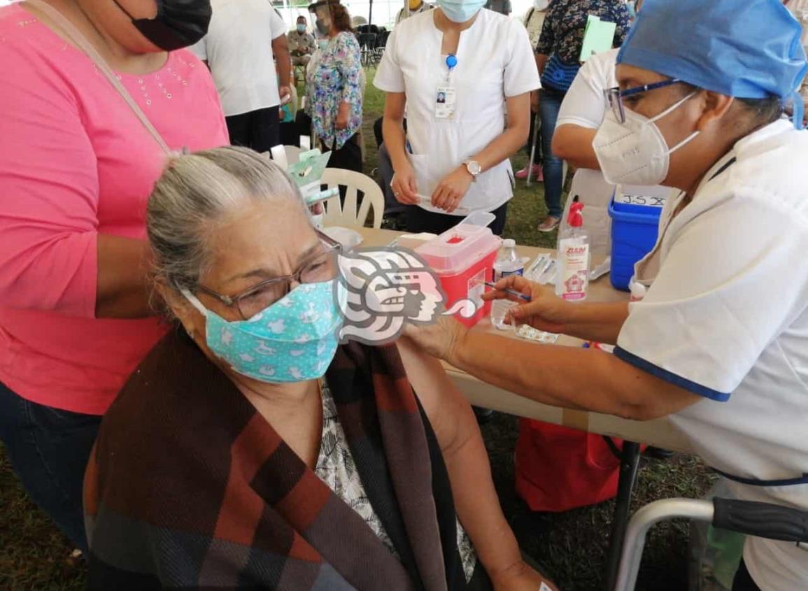 Avanza aplicación de segunda dosis anticovid en Cosoleacaque