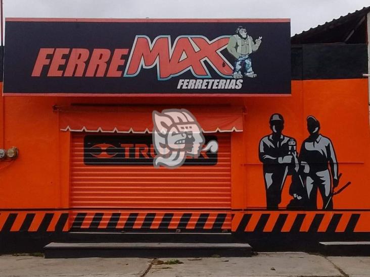 Saquearon tienda deportiva y ferretería en Nanchital