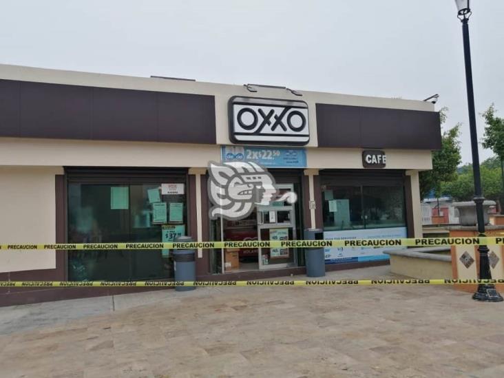 Intentan quemar el café Oxxo de Ixhuatlán del Sureste