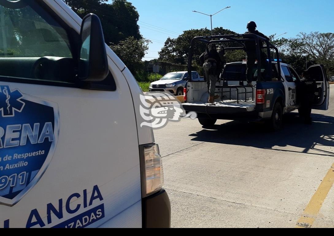 Le roban motocicleta a un estudiante en Acayucan 