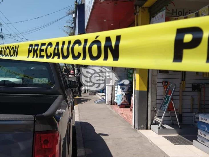 Muere ancianito al interior de consultorio de farmacia en Córdoba