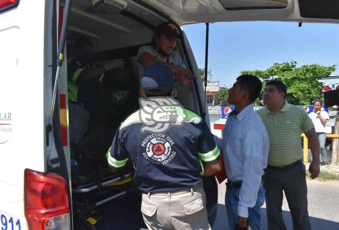 Subagente municipal provoca choque en Acayucan 