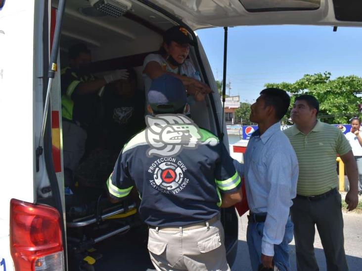 Subagente municipal provoca choque en Acayucan 