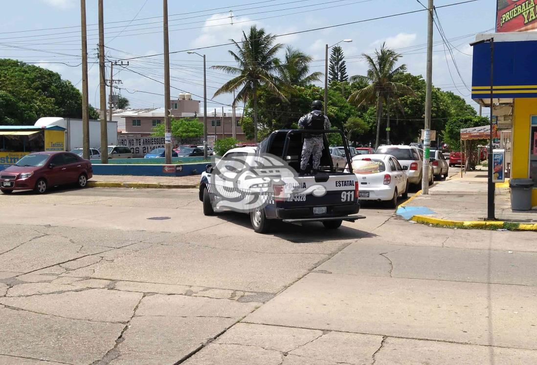 A punta de pistola asaltan a una joven en Coatzacoalcos