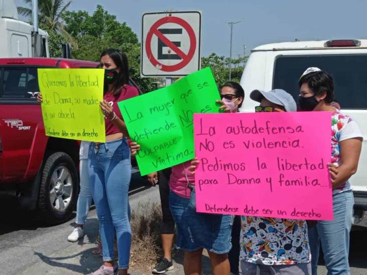 Exigen liberación de tres mujeres detenidas en Veracruz