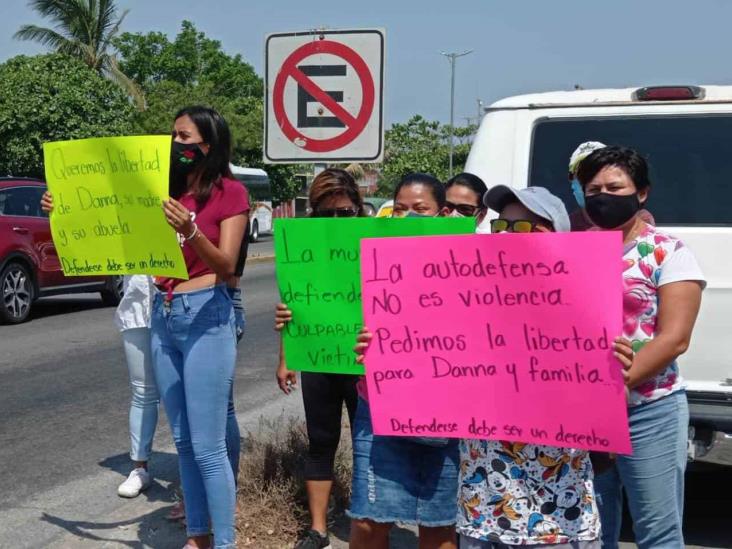 Exigen liberación de tres mujeres detenidas en Veracruz