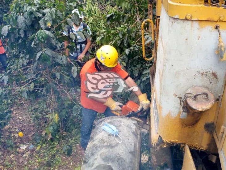 Trabajadores de Xico mueren aplastados por motoconformadora