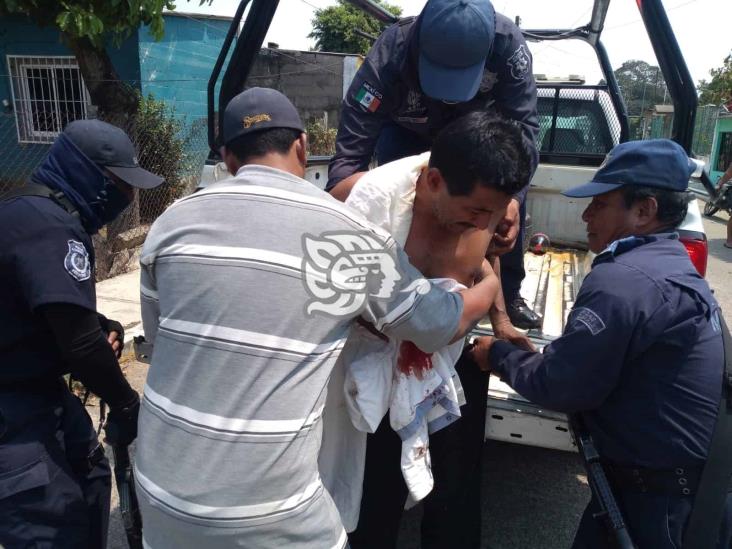 En intento de robo hieren con arma blanca a comerciante en Isla