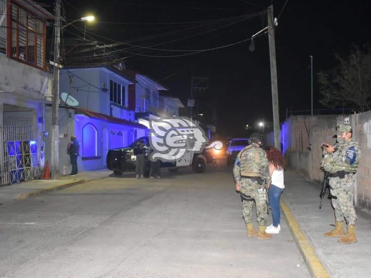 Asesinan a varón y le dejan ‘narcomensaje’ en Acayucan