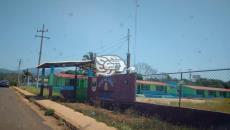 Abandono de escuelas en Cosolea atrae a los amigos de lo ajeno