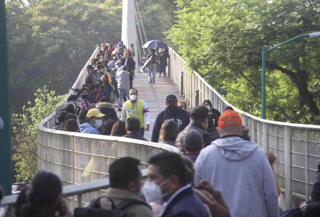 Maratónicamente concluye 1er día de vacunación docente en Xalapa