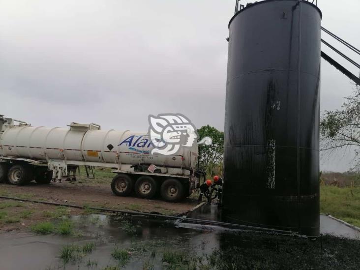 Fuga de hidrocarburos contamina parcelas en Papantla