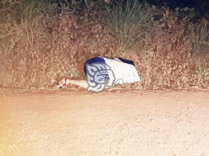 Abandonan a mujer asesinada y con “narcomensaje” en Soconusco 