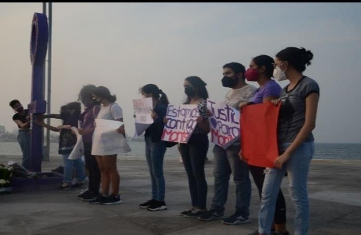 Familiares piden justicia tras muerte de joven golpeada en Boca del Río