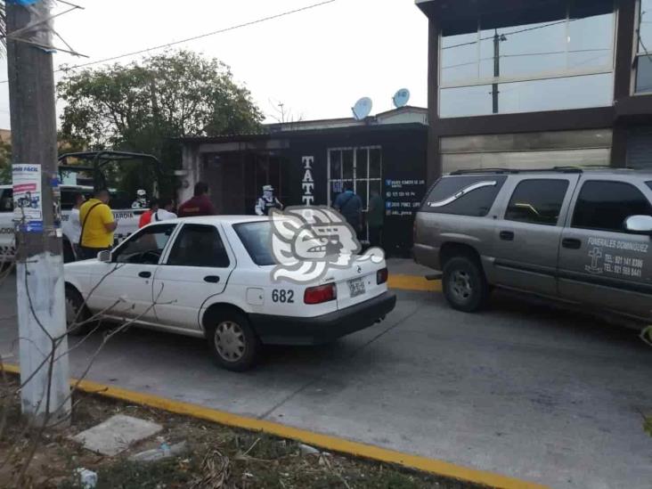 Ejecutan a tatuador en su estudio en la Olmeca de Coatzacoalcos